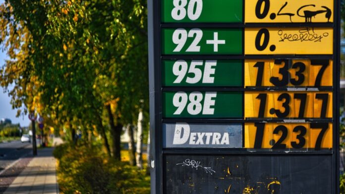 U.S. Oil Prices Plunge After Trump Agrees to Two-Week Iran Ceasefire